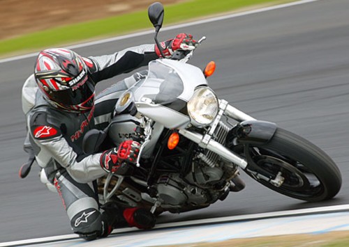 Ducati Monster S2R 1000